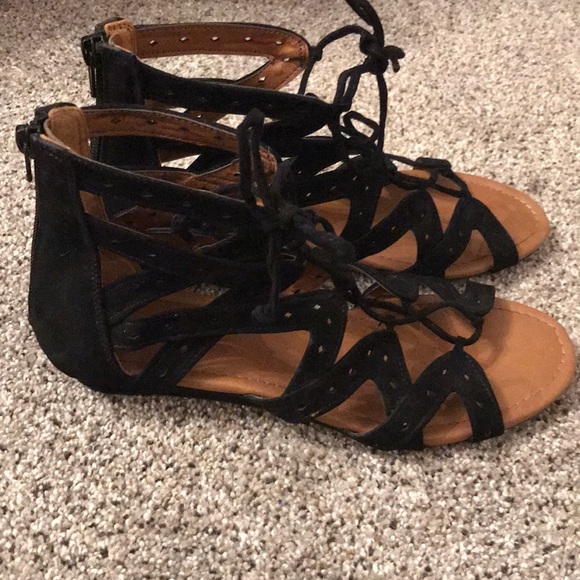 Sandals - Picture 1 of 3